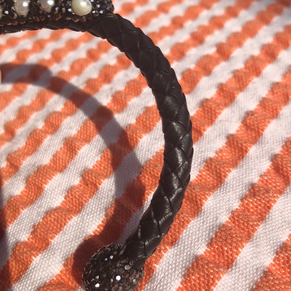 Black Rhinestone and Faux Pearl Bracelet - Picture 4 of 5